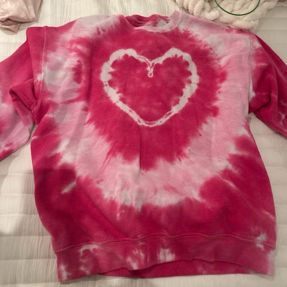 Urban Outfitters Heart Tie Dye crewneck